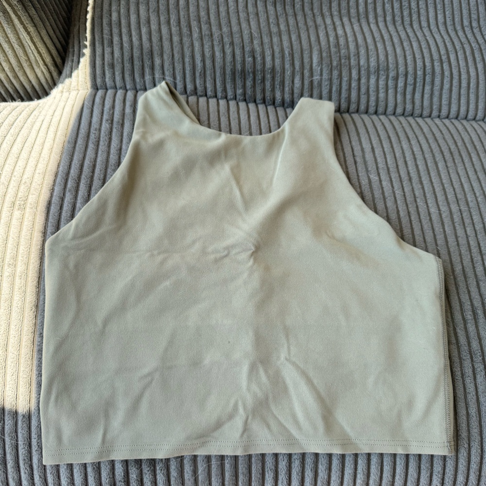 Athleta Conscious Crop